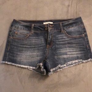 Charlotte Russe refuge Jean Shorts